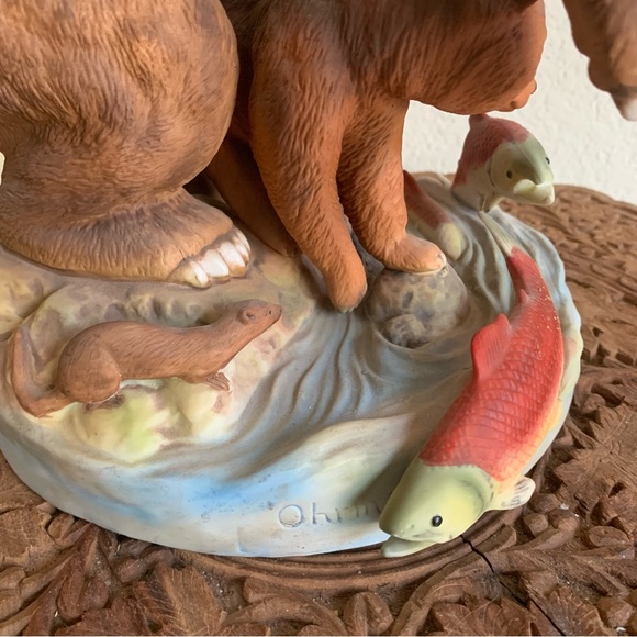 Bill Ohrmann Porcelain Bear Cub Trout Fish Sculpture Cabin Decor Approx 13”x8” - Picture 6 of 14